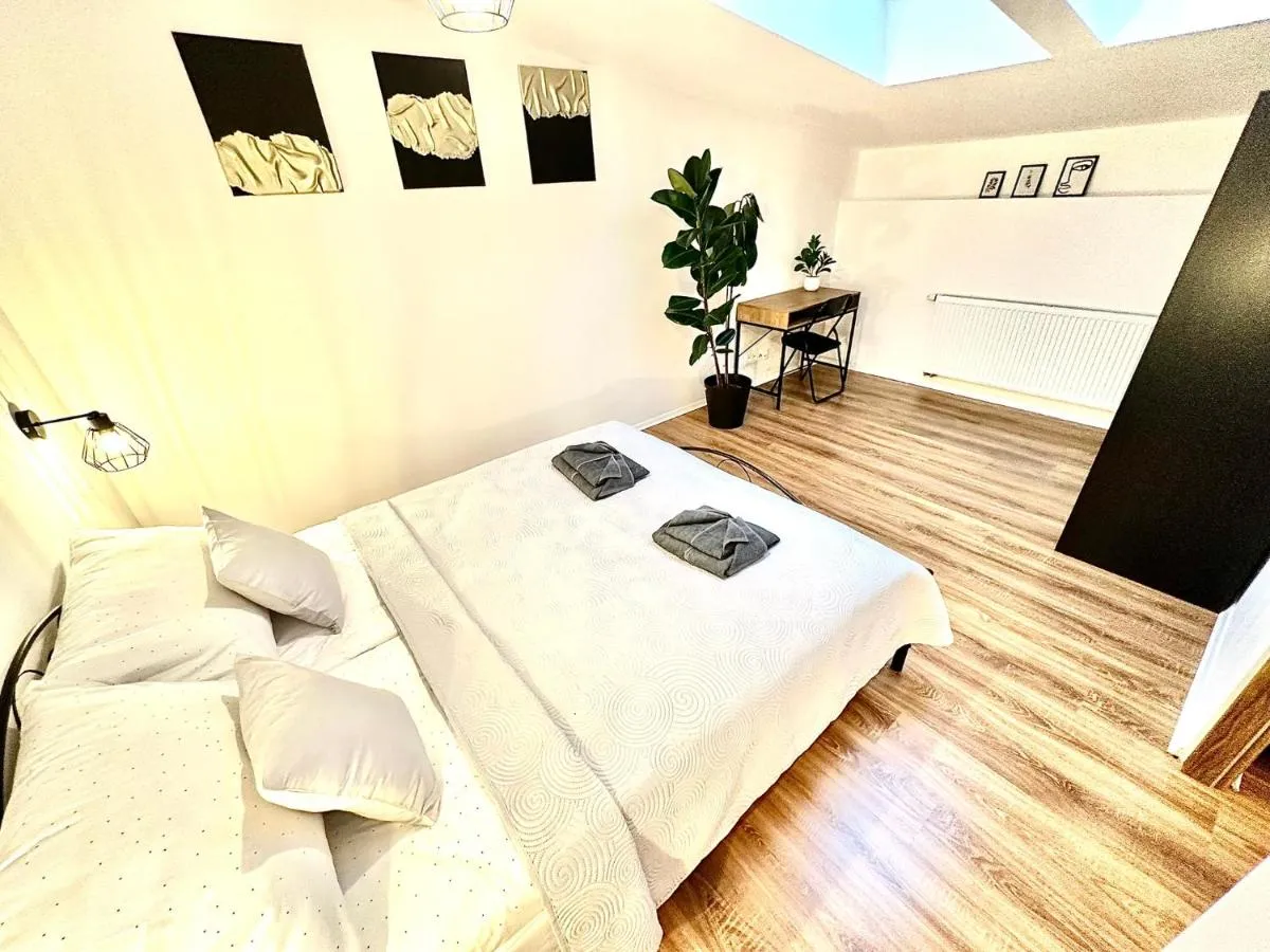 Image 5 of COZY OLD-Town Apartments at Kazimierz +AC, KITCHEN and NETFLIX