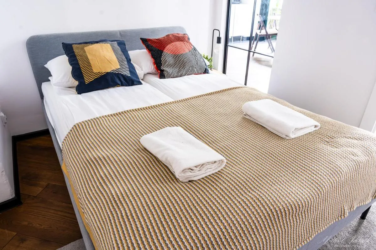 Image 2 of Center High Apartment CityBeat#1
