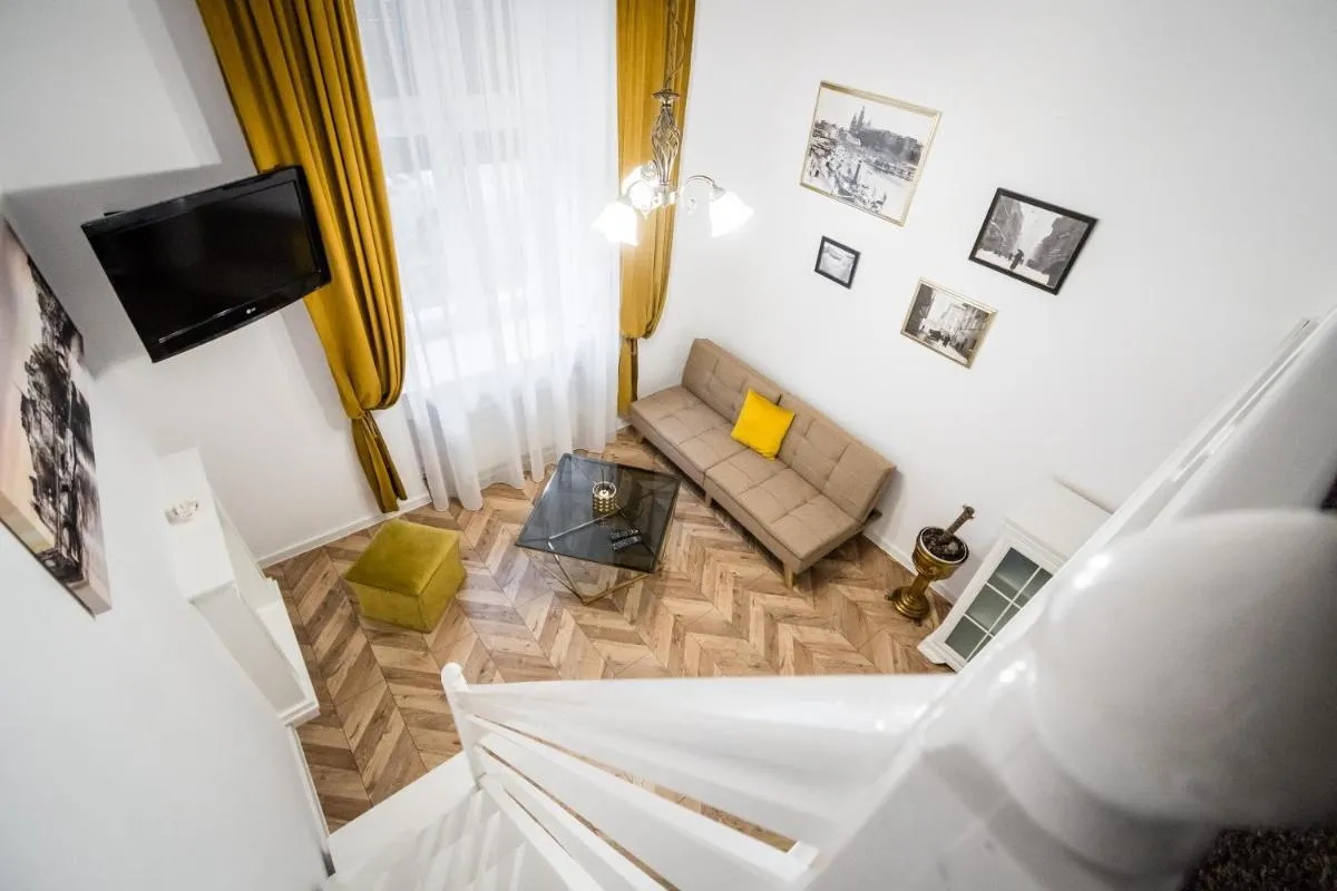 Image 4 of City Center Luxury Apartment WAWELOFTS