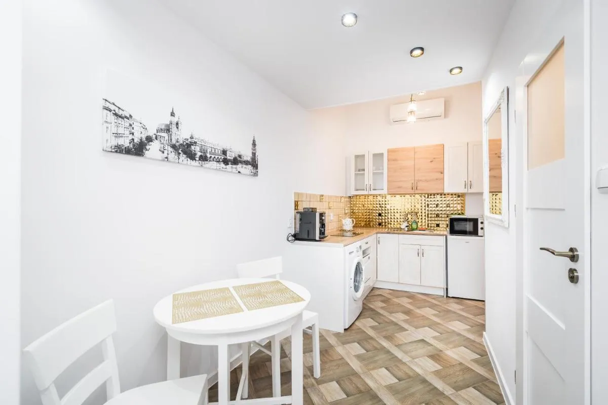 Image 3 of City Center Luxury Apartment WAWELOFTS