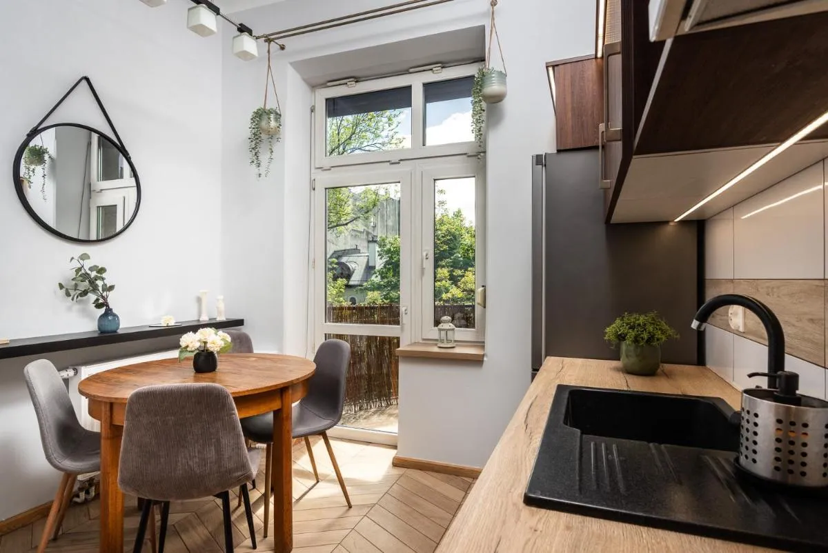 Image 2 of Classy Old Town Apartment – by Upstairs