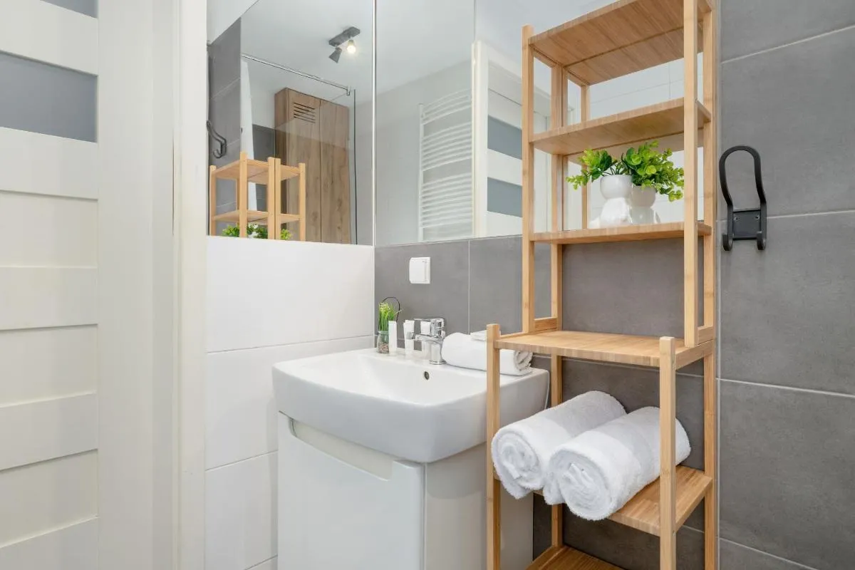 Image 3 of Cosy Ariańska Apartment for 3 in Cracow Center by Noclegi Renters