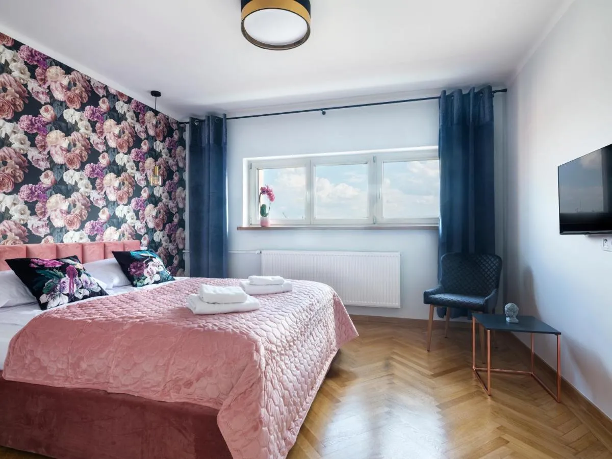 Image 5 of CracWoW City Center Apartment