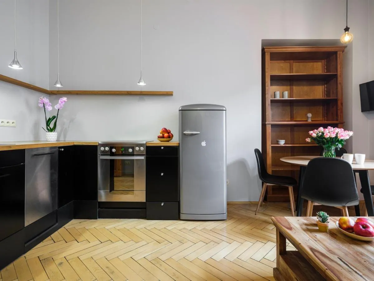 Image 6 of CracWoW Market Squere Apartment