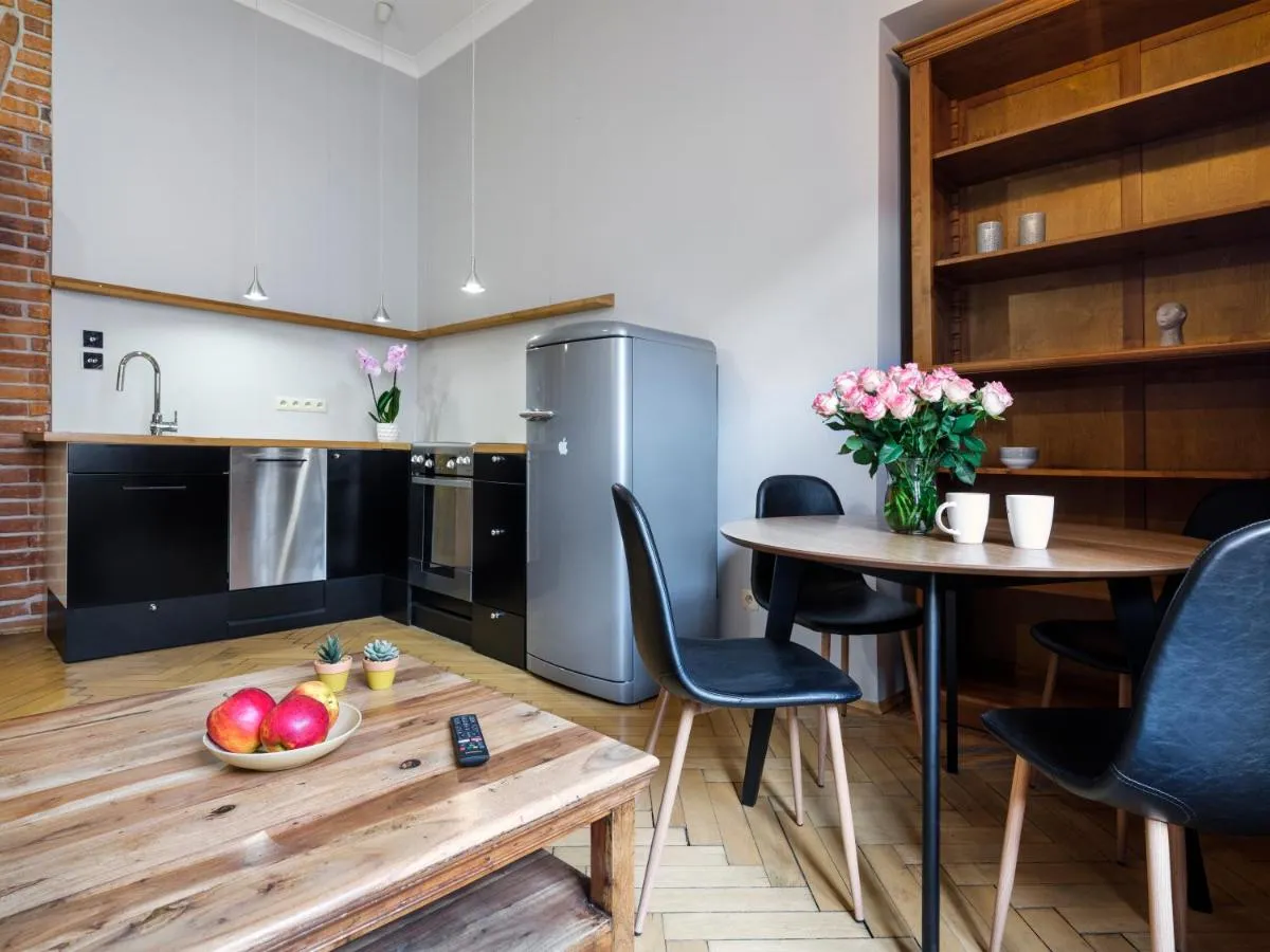 Image 3 of CracWoW Market Squere Apartment