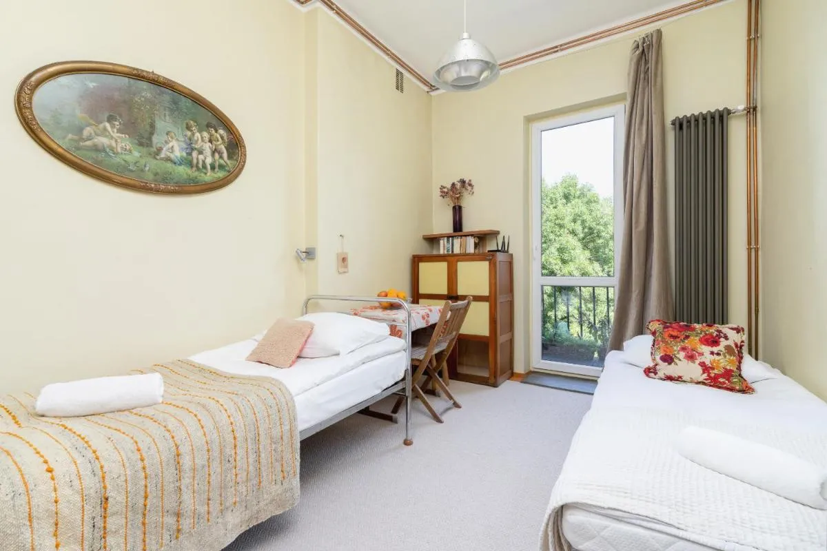 Image 2 of Cracow Kazimierz Retro Apartment Skawińska by Noclegi Renters