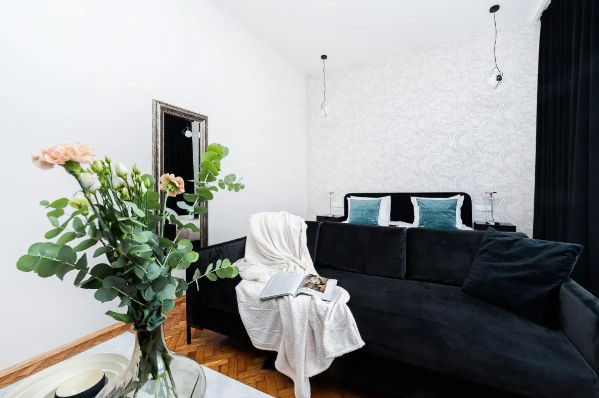 Image 2 of Crystal House – LoftAffair Collection