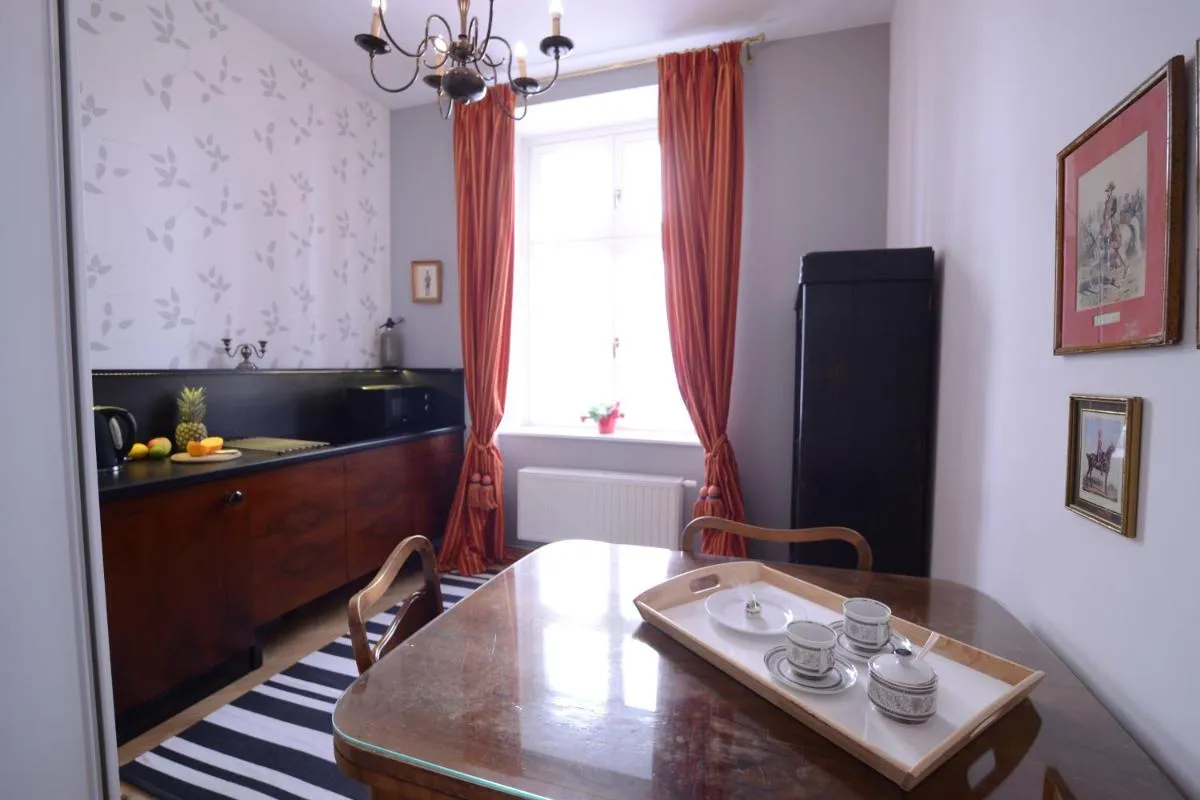 Image 1 of Crystal Suites Old Town