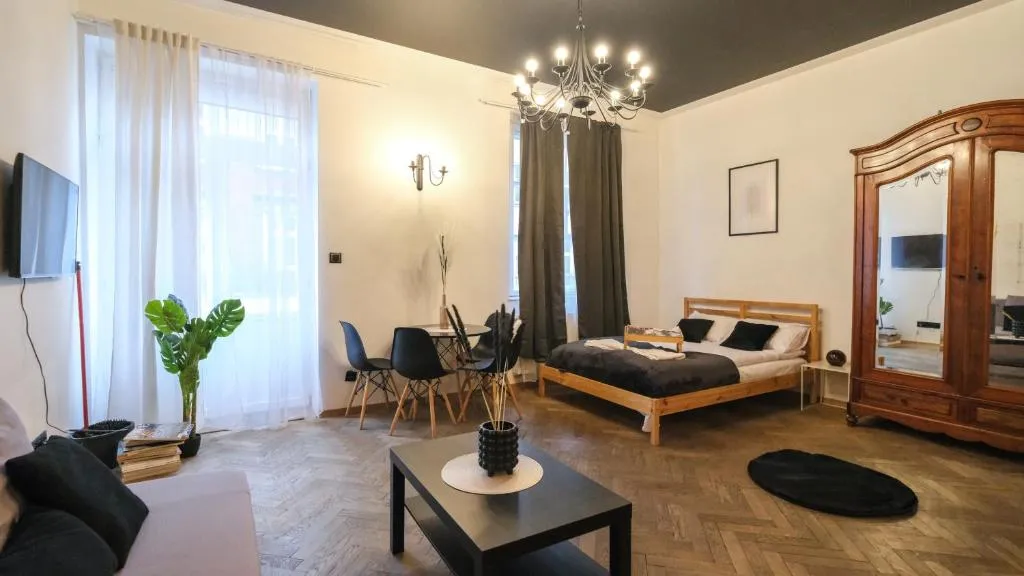 Image of Dark old city apartment