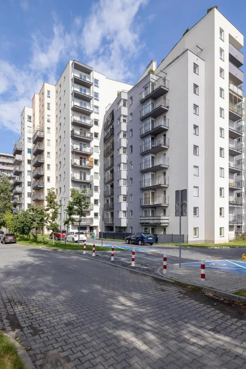 Image 4 of Elegant Studio Szpakowa 10 with 2 Parking Spaces & Terrace by Noclegi Renters