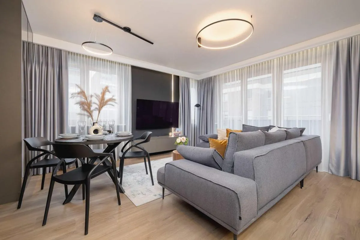 Image 6 of Exclusive Apartment with Parking by Renters Prestige