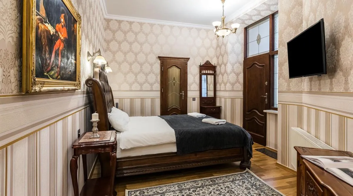 Image 2 of Exclusive Royal Apartments