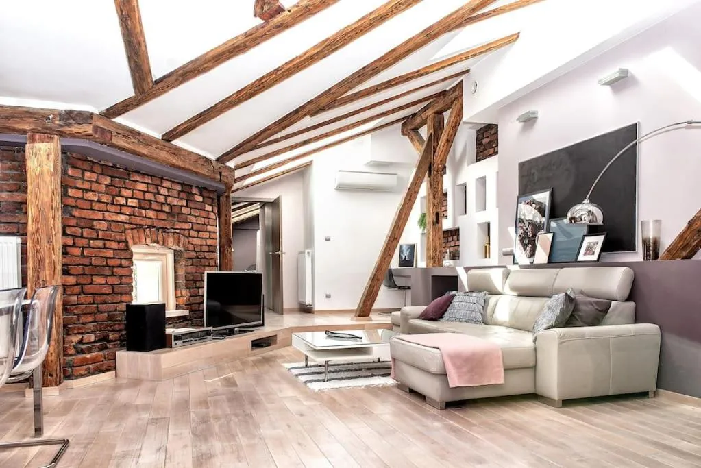 Image 4 of Exclusive loft with Sauna, AC and 3 bathrooms