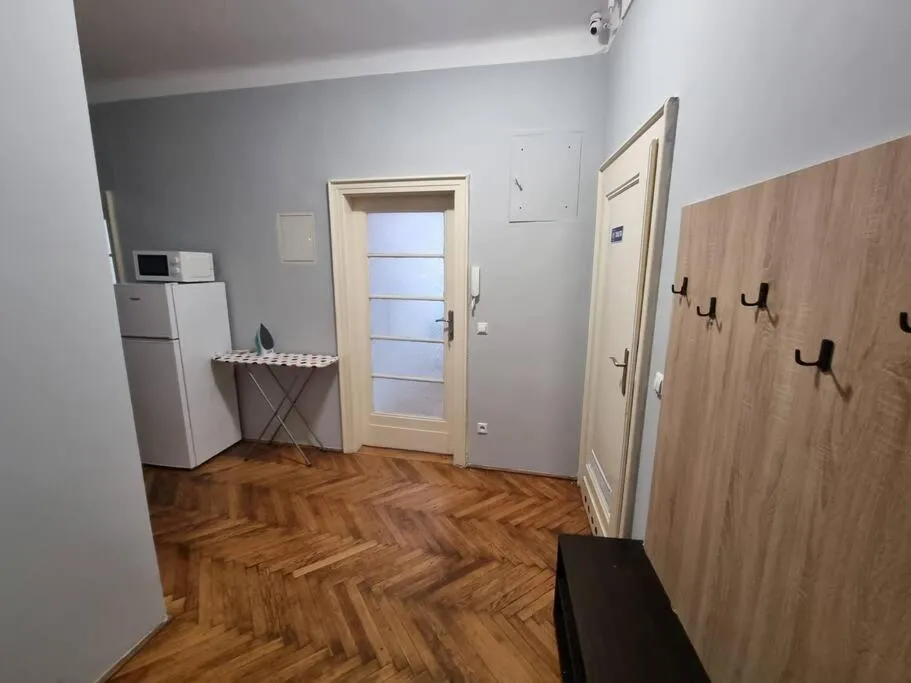 Image 2 of Fantastic KRK – KR6 Room F