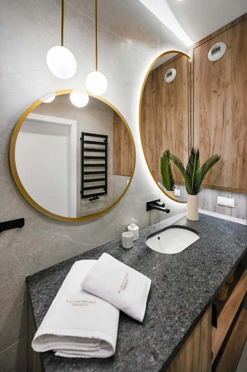 Image 6 of Golden Dreams Luxury Apartments 21