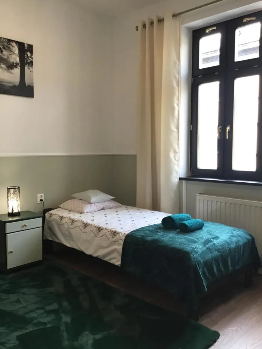 Image 2 of Goldengreen Apartment