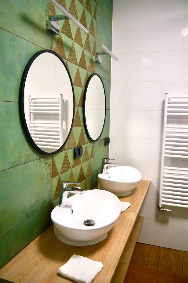 Image 5 of Goldengreen Apartment