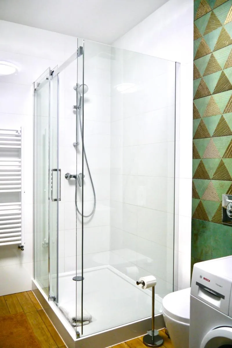 Image 3 of Goldengreen Apartment