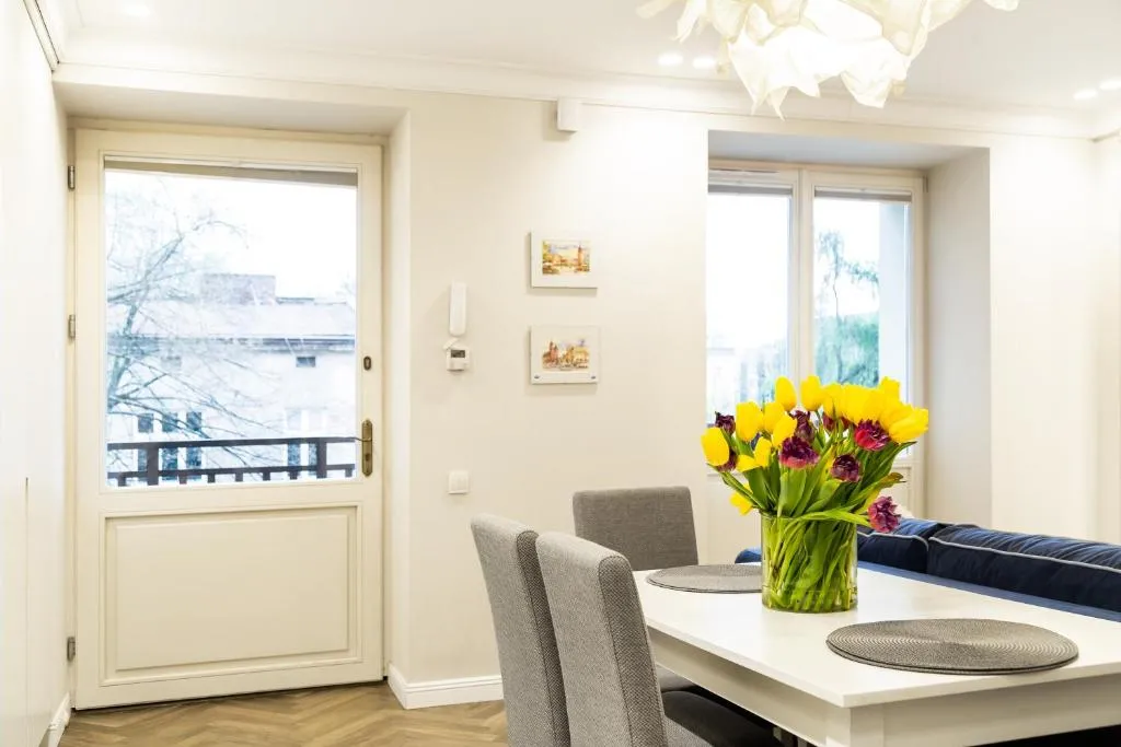 Image of HOUSEHOST Apartment : Sarego Street