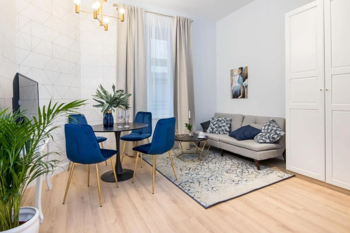 Image 4 of HOUSEHOST Apartment: Starowiślna Street 36/27