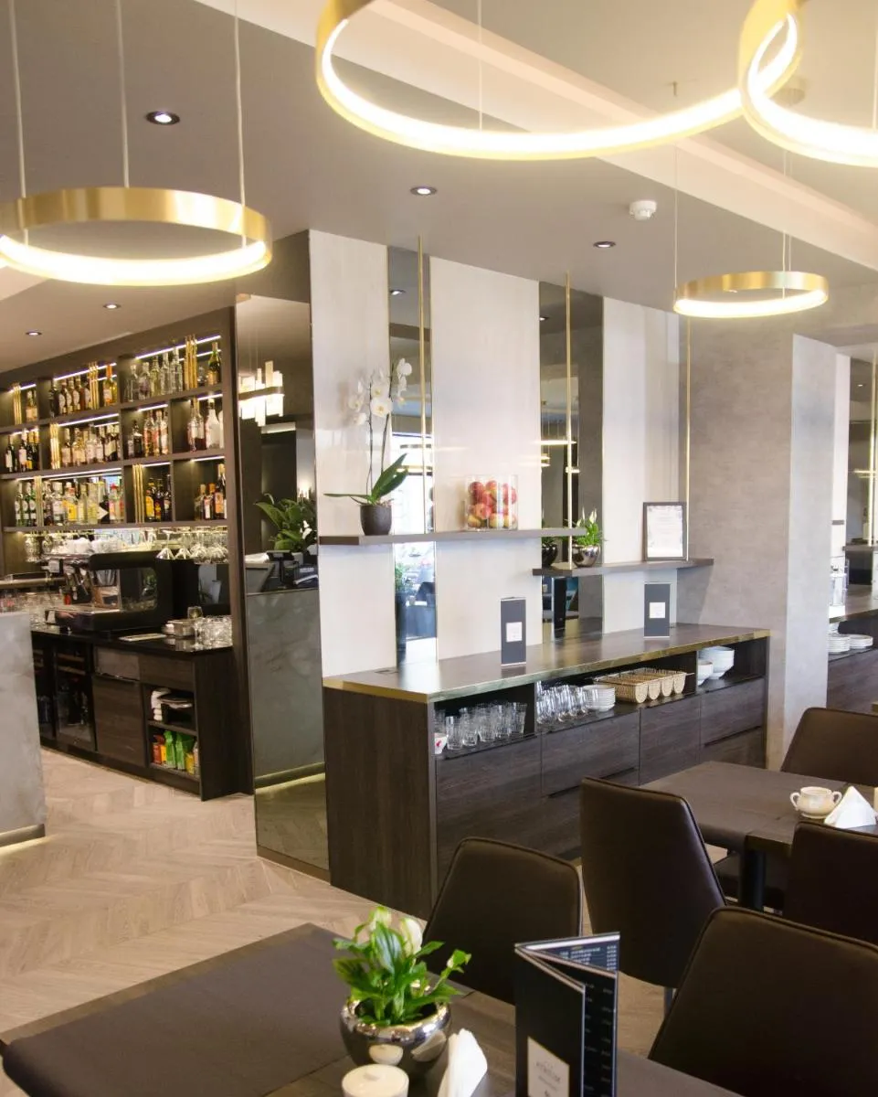 Image 4 of Hotel Atrium