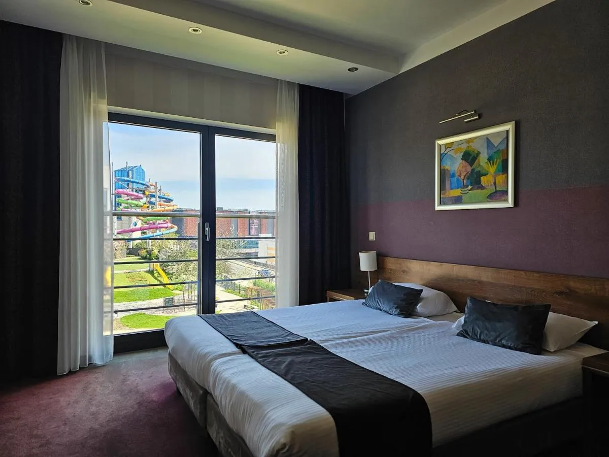 Image 1 of Hotel Swing