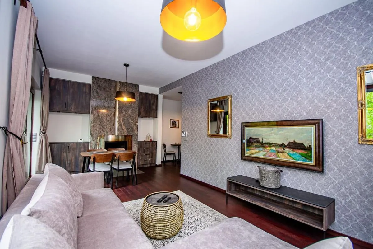 Image 4 of InPoint 2-bedrooms Apartment with private garden and free parking