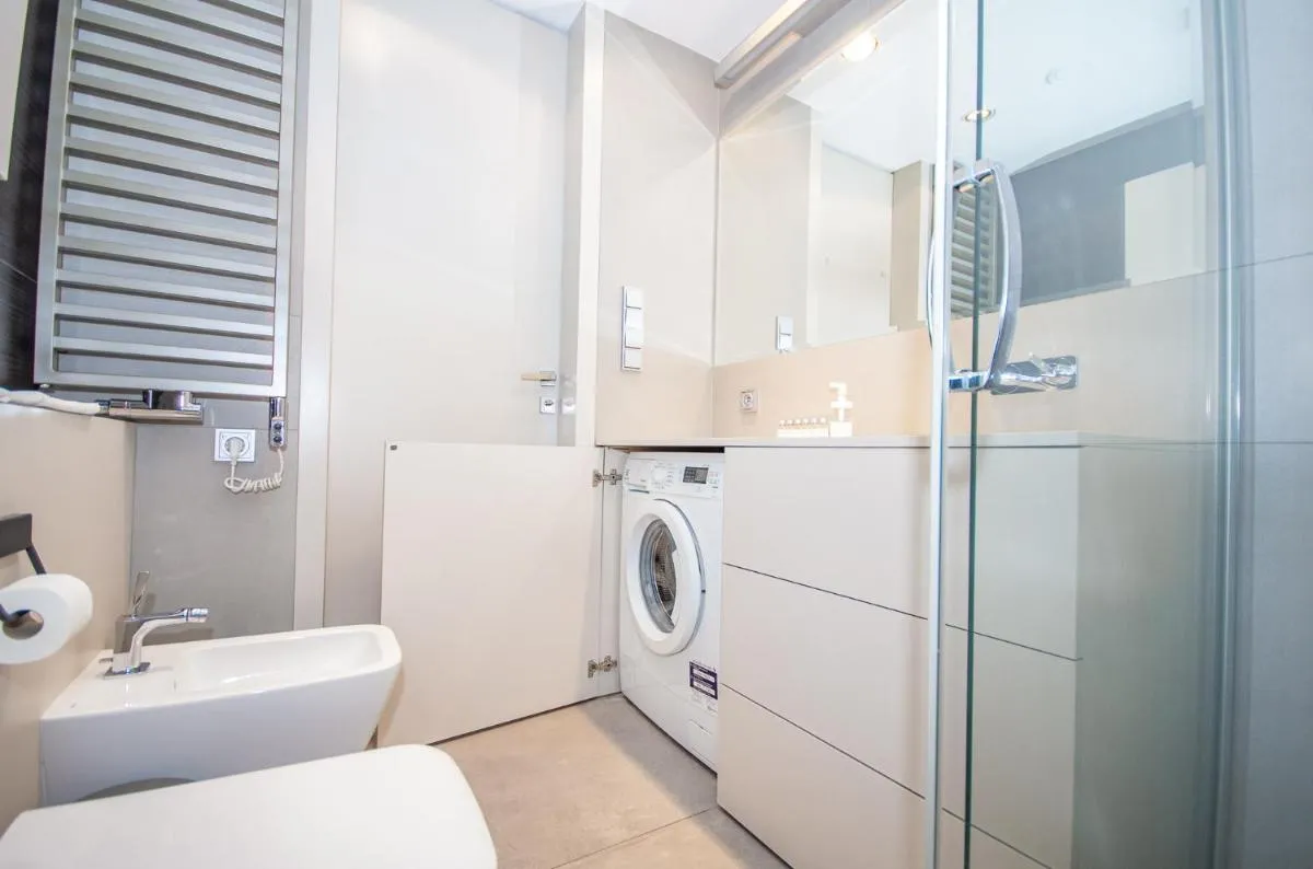 Image 2 of InPoint Central Suites with Parking Available