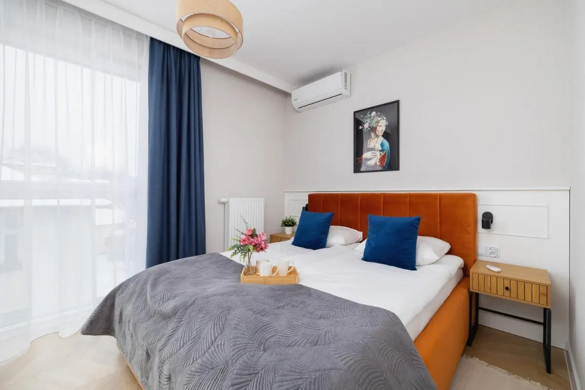 Image 4 of Klimatyzowane Apartamenty w Centrum Krakowa z Parkingiem i Biurkiem by Renters Prestige