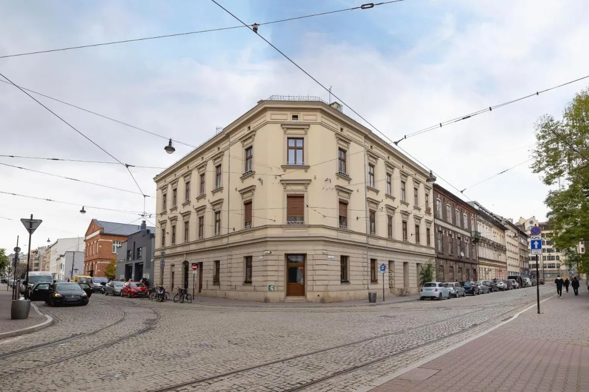 Image 4 of Klimatyzowane Studio do Pracy Zdalnej w Centrum Krakowa z Antresolą i Wanną by Noclegi Renters
