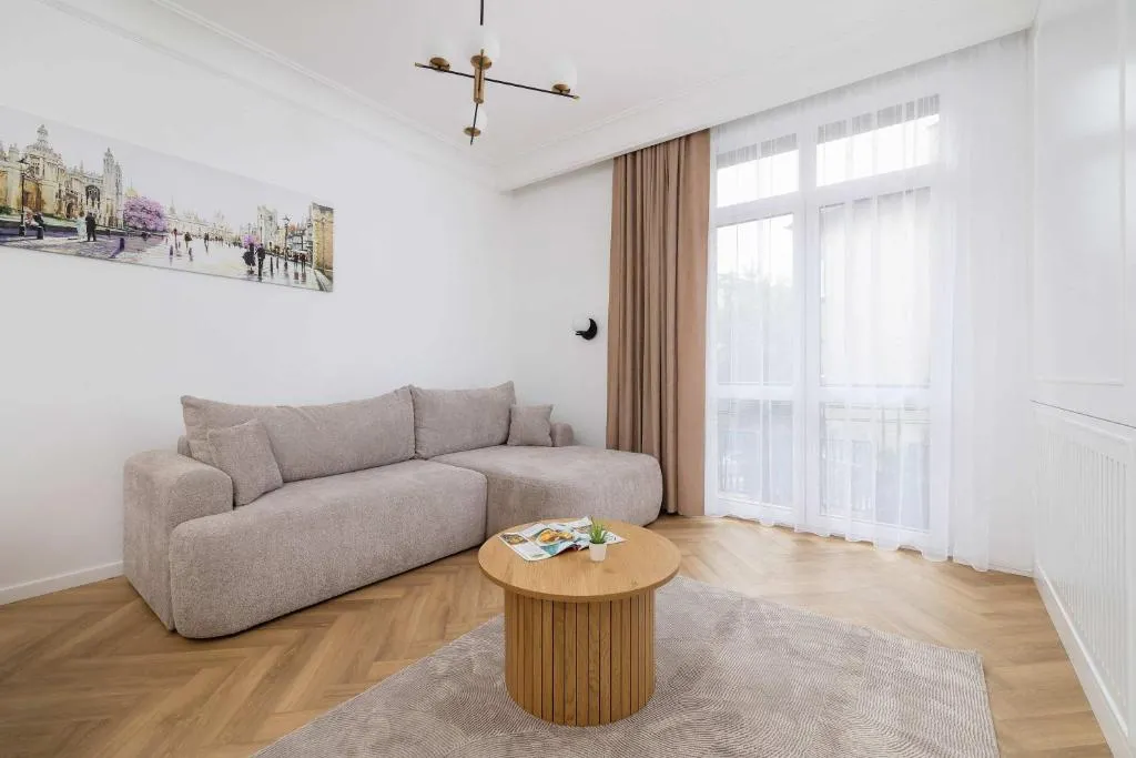 Image of Klimatyzowany Apartament w Krakowie przy Parku z Dwiema Sypialniami i Biurkiem do Pracy Zdalnej by Noclegi Renters