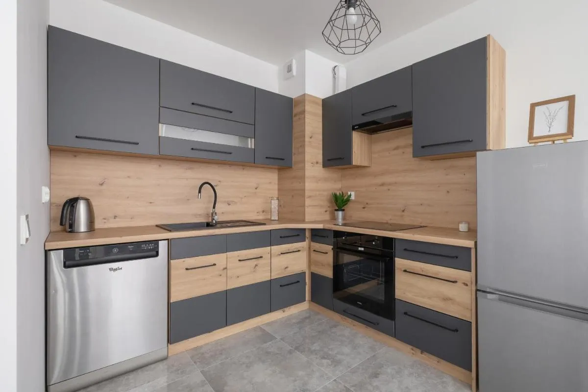Image 2 of Kraków Elegant Apartment Near The Water Park by Rent like home