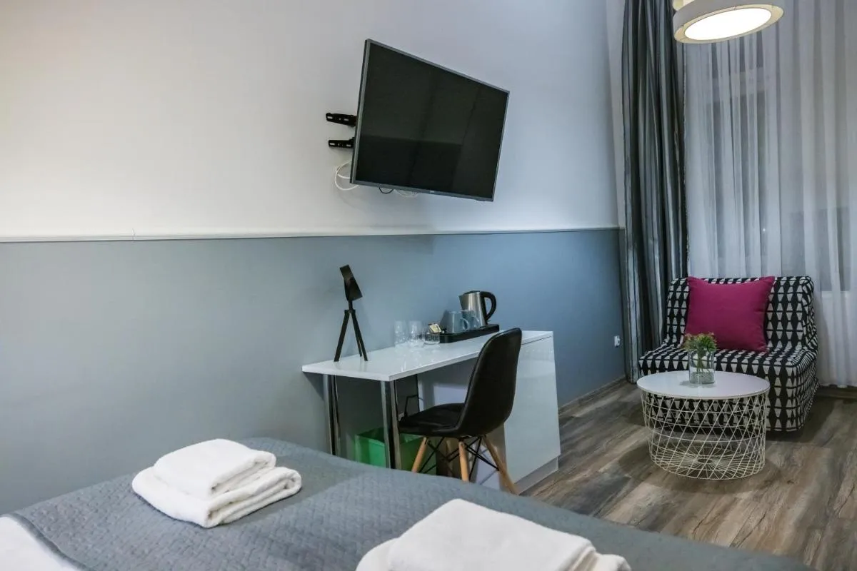 Image 4 of Leo Apartments Main Square