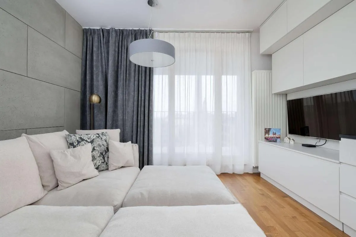 Image 5 of Lubicz Stylish Apartment with Parking and Air Conditioning in the City Center by Noclegi Renters