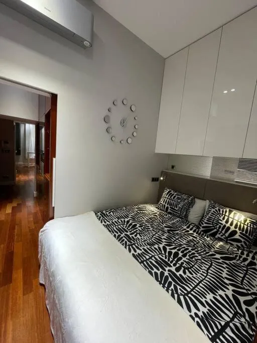 Image 3 of Luxury Apartment downtown Kraków