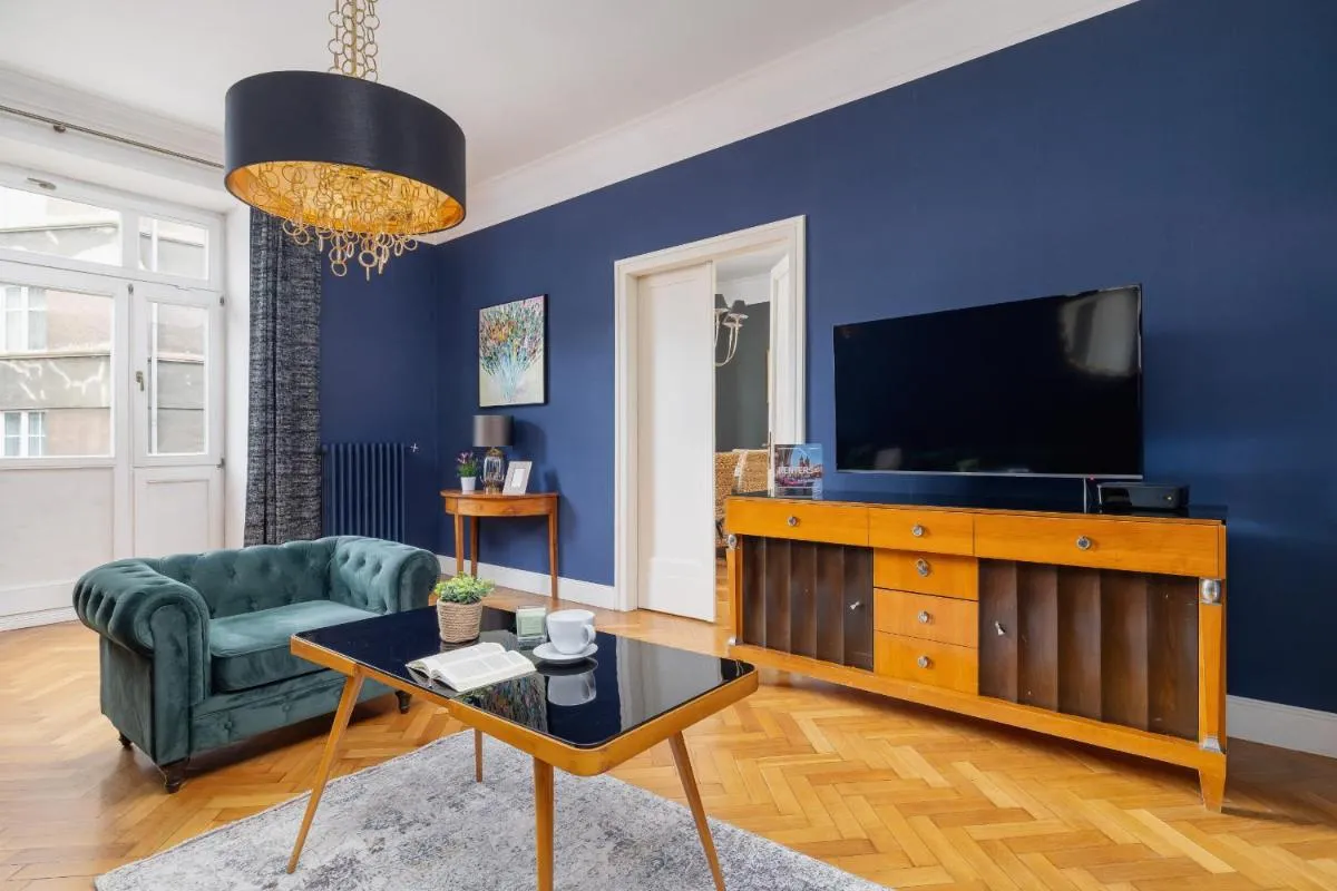 Image 6 of Luxury Apartment with Two Bedrooms and Balcony by Renters Prestige