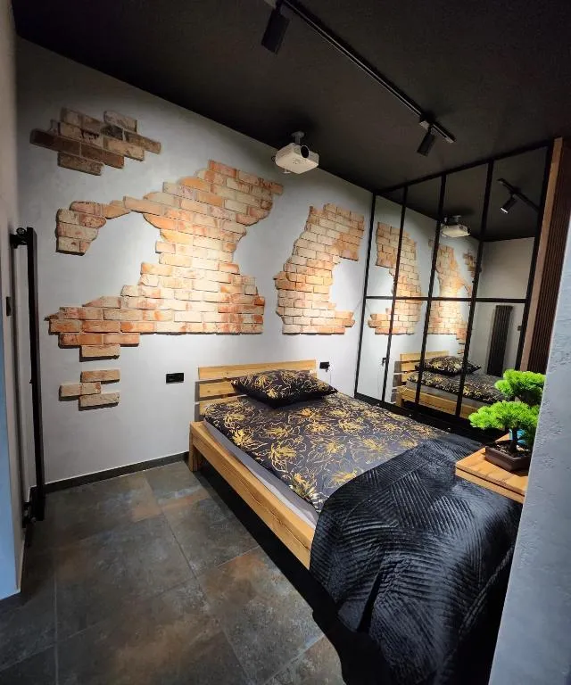 Image of Luxury Old Town Apartments , gym, hammock free parking!