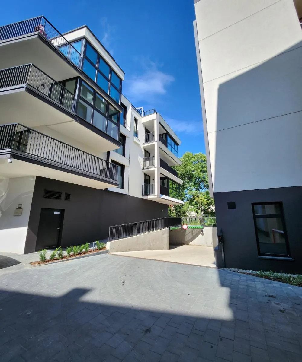 Image 1 of Luxury Old Town Apartments , gym, hammock free parking!
