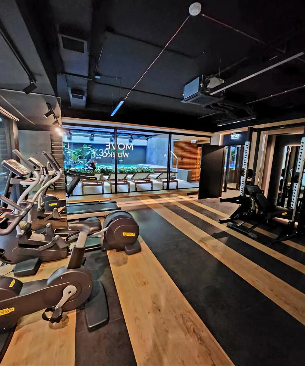 Image 6 of Luxury Old Town Apartments , gym, hammock free parking!