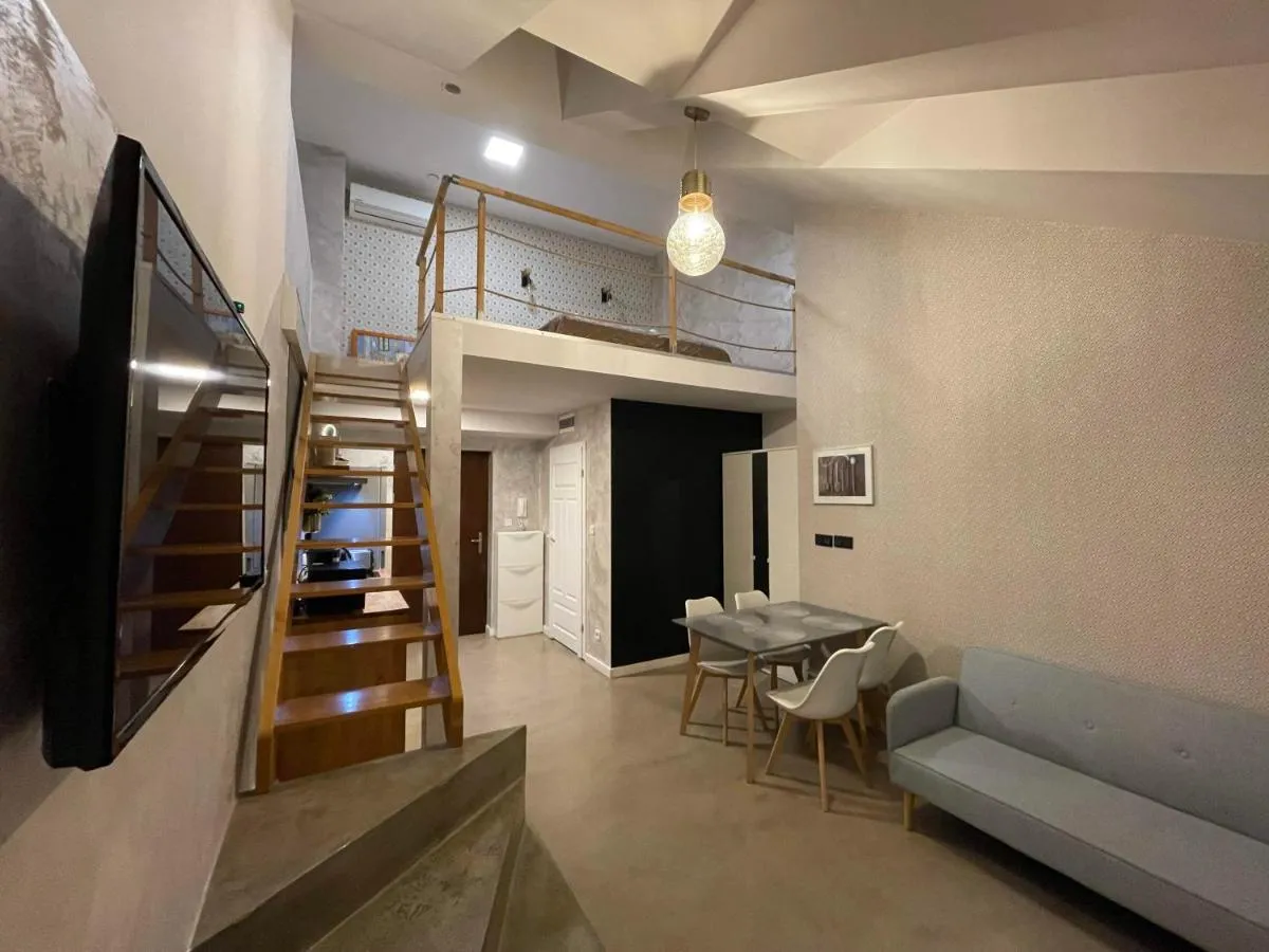Image 4 of Main Square Platan Loft Collection