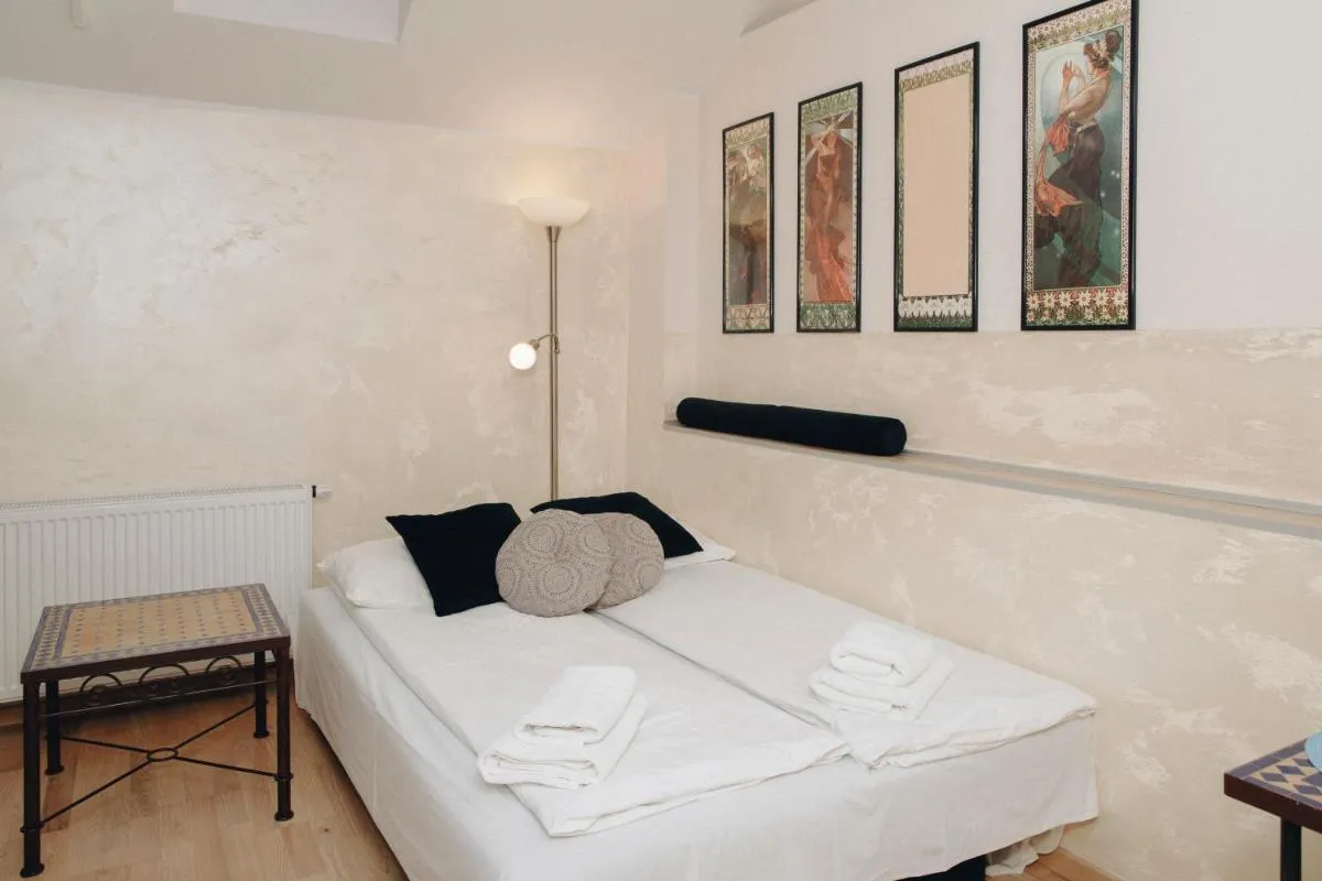 Image 2 of Main Square Platan Loft Collection