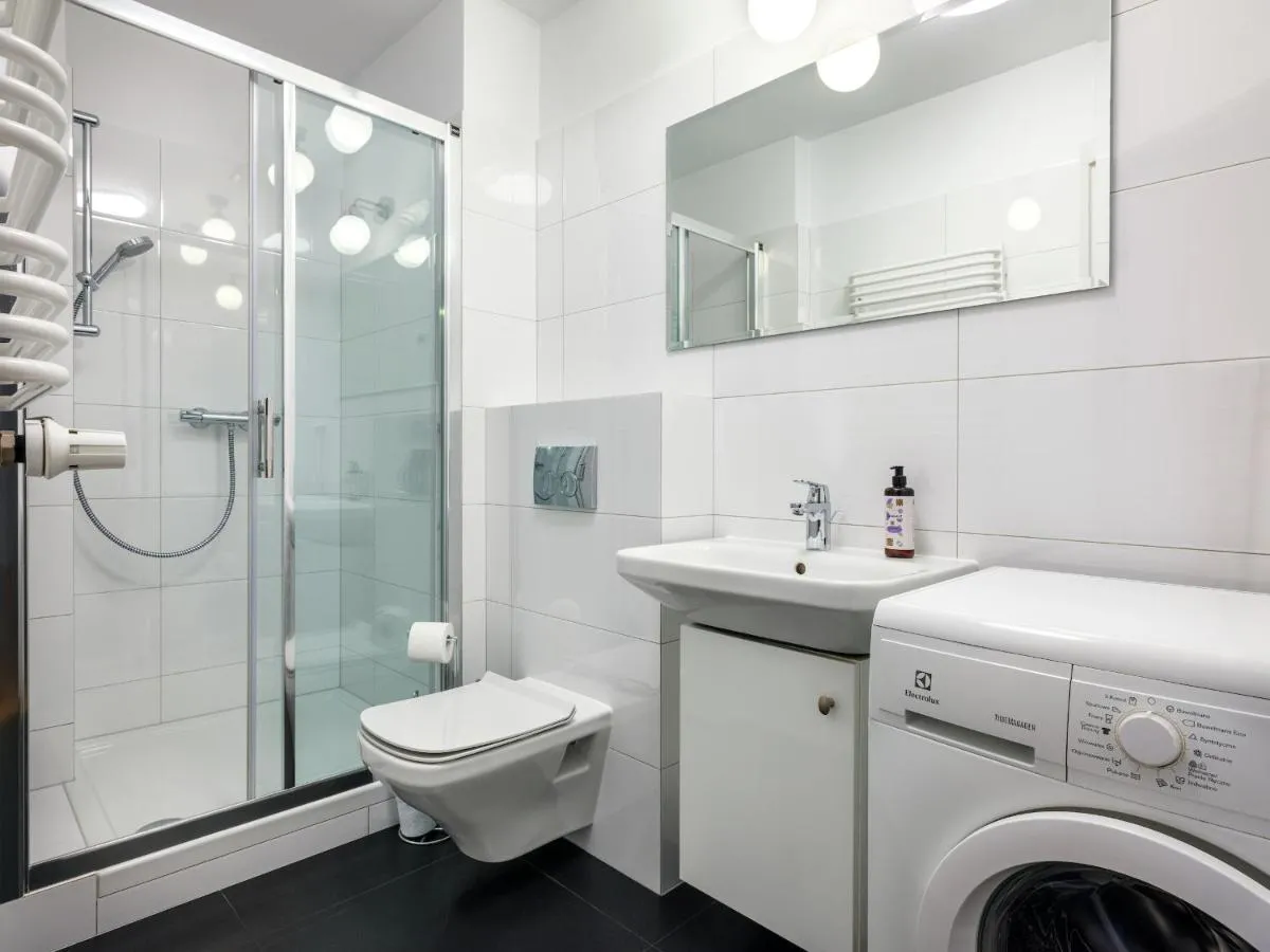 Image 2 of Modern Central Apartment w. parking by Tyzenhauz