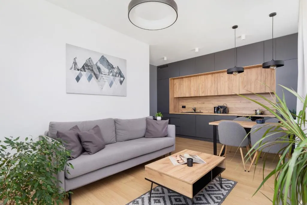 Image of Modern & Spacious Apartment with Air Conditioning & Parking by Renters Prestige