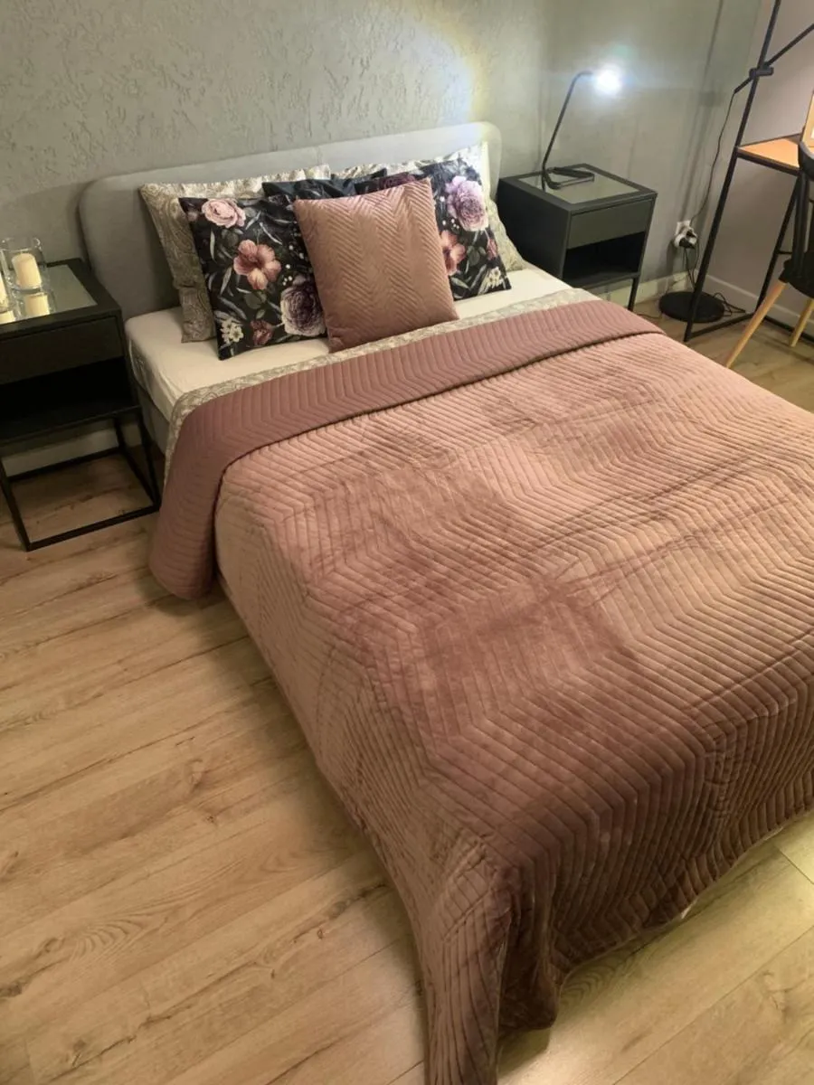 Image 1 of Moderno Apartament