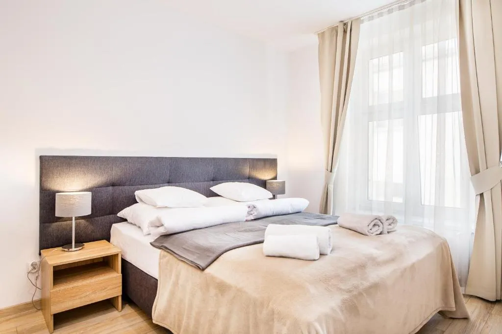 Image of Old Town Apartments – B19