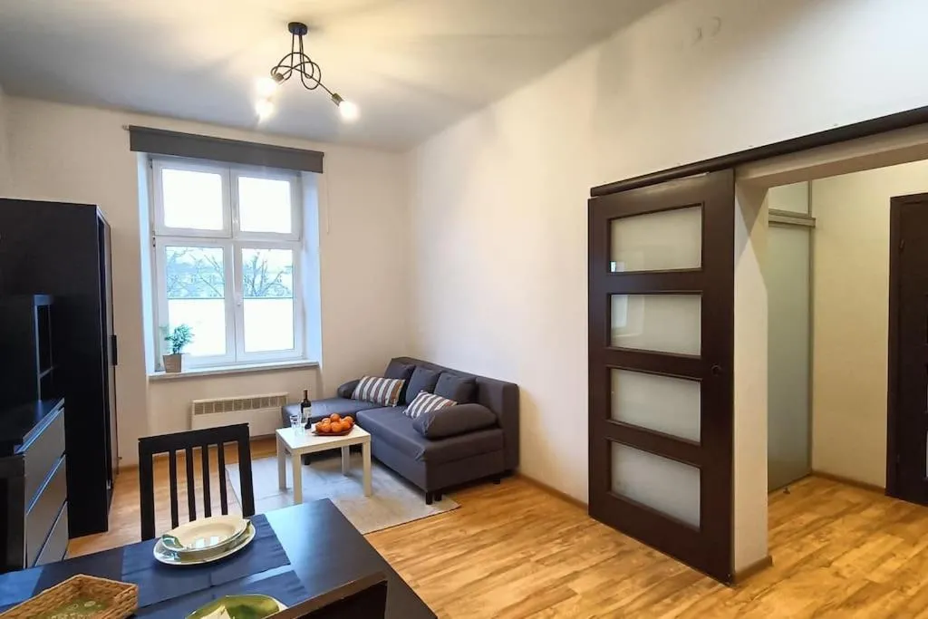 Image of Old Town Apartments – B6A