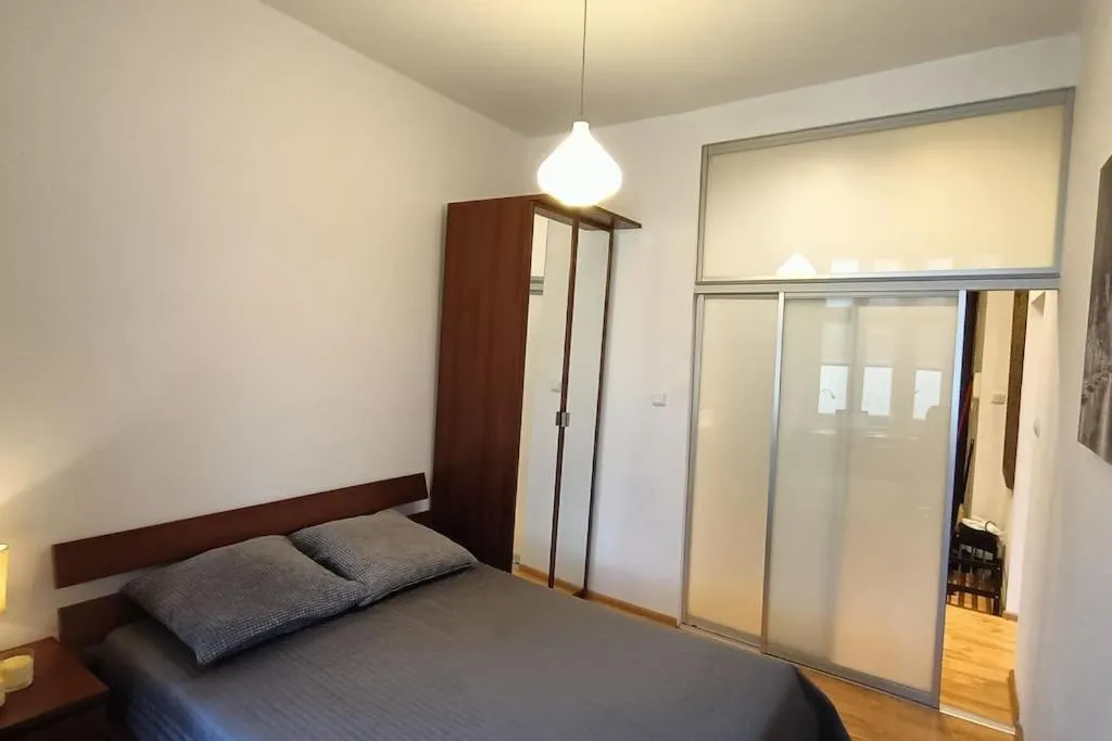 Image 4 of Old Town Apartments – B6A