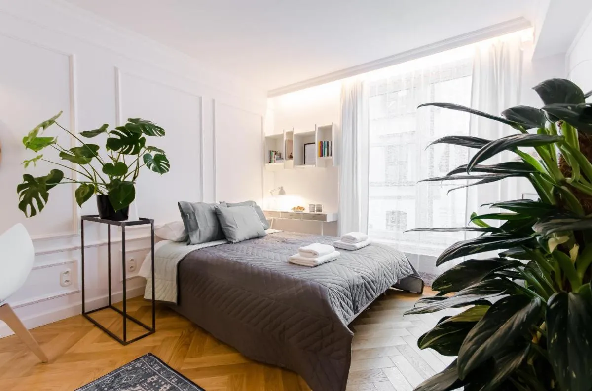 Image 1 of Old Town Premium Queen`s Apartments