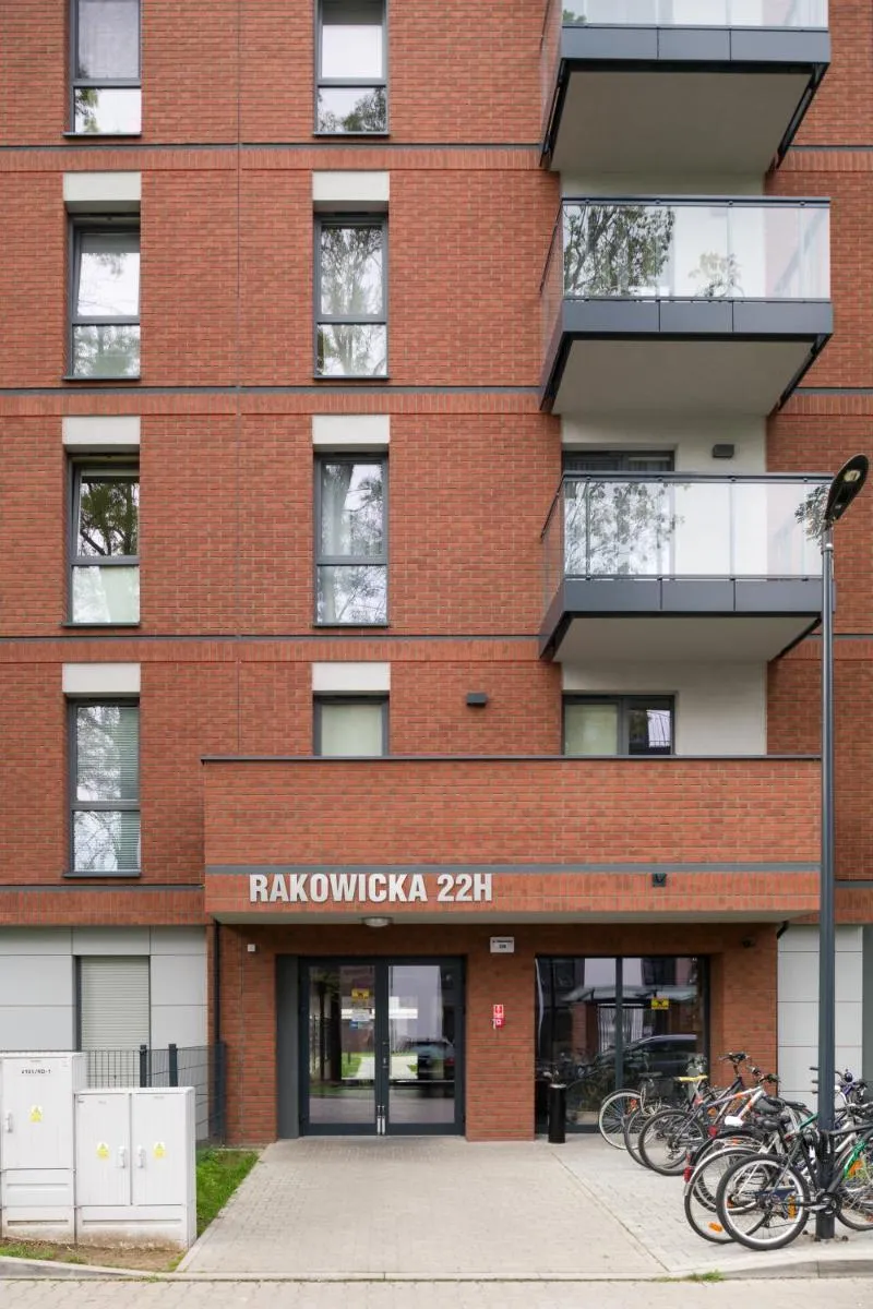 Image 6 of Orange, modern apartment in the city centre
