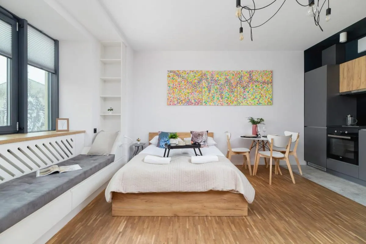 Image 3 of Original Studio Wawrzyńca Cracow’s Kazimierz by Noclegi Renters